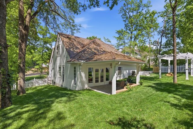 4401 Iroquois Ave, Nashville, TN 37205