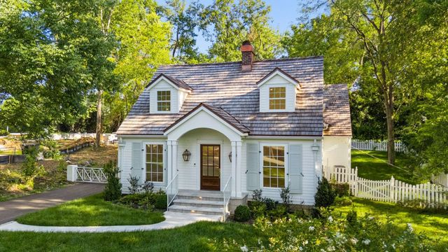 4401 Iroquois Ave, Nashville, TN 37205