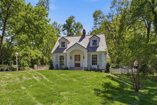4401 Iroquois Ave, Nashville, TN 37205