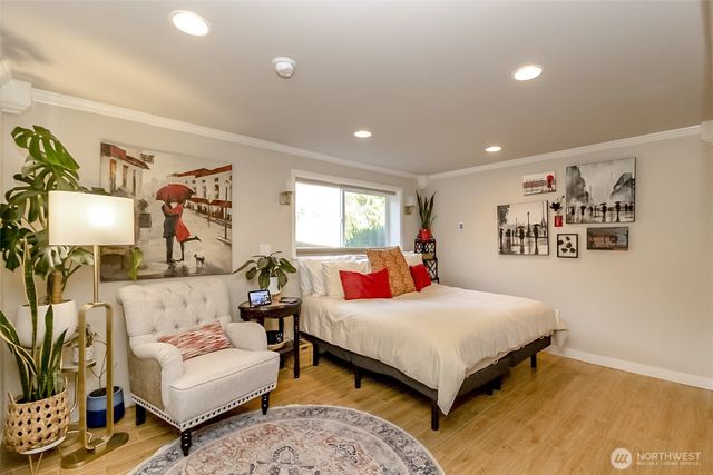 5929 164th Place SW, Lynnwood, WA 98037