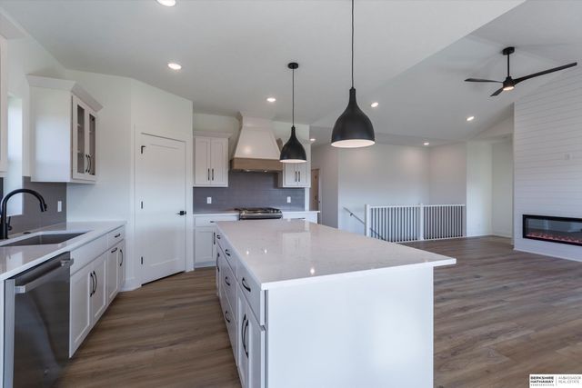 11052 N 173rd Street, Bennington, NE 68007