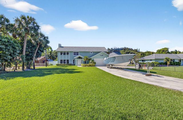 6701 Hillside Lane, Lake Worth, FL 33462