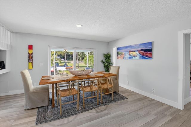 6701 Hillside Lane, Lake Worth, FL 33462