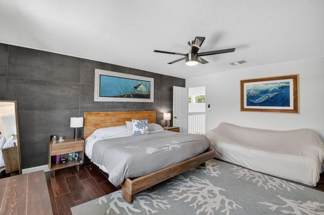 6701 Hillside Lane, Lake Worth, FL 33462