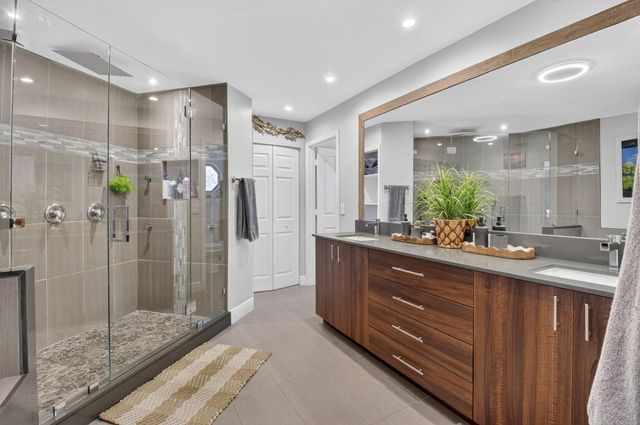 6701 Hillside Lane, Lake Worth, FL 33462