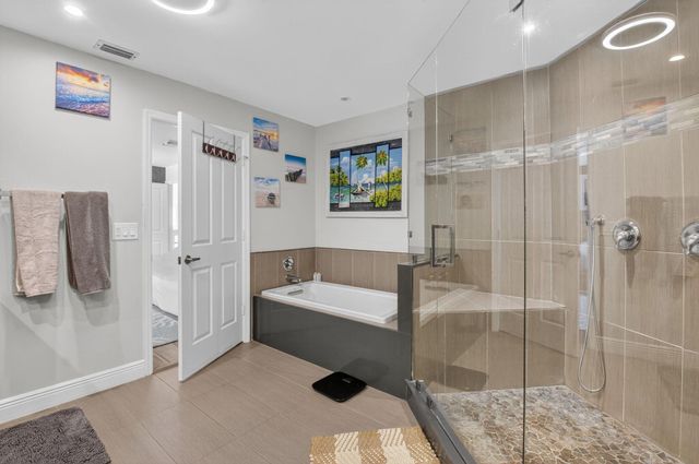 6701 Hillside Lane, Lake Worth, FL 33462