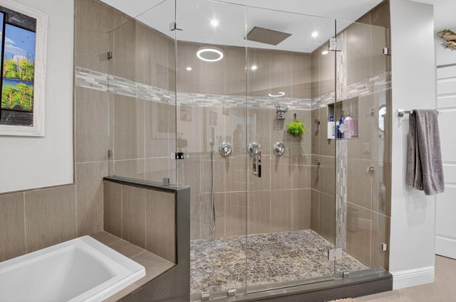 6701 Hillside Lane, Lake Worth, FL 33462