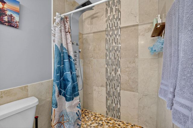 6701 Hillside Lane, Lake Worth, FL 33462