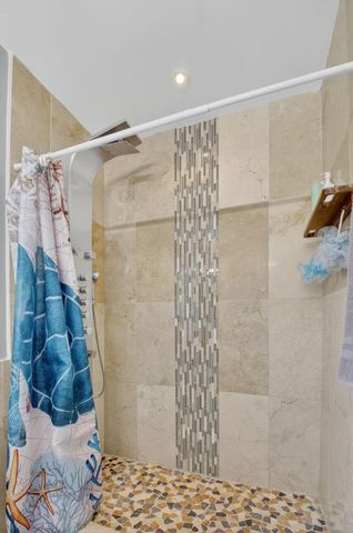 6701 Hillside Lane, Lake Worth, FL 33462