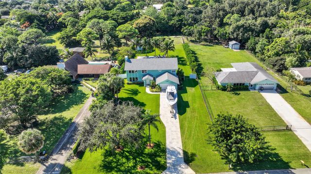 6701 Hillside Lane, Lake Worth, FL 33462