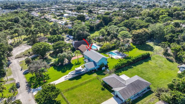 6701 Hillside Lane, Lake Worth, FL 33462
