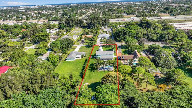 6701 Hillside Lane, Lake Worth, FL 33462