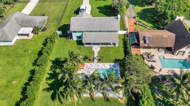 6701 Hillside Lane, Lake Worth, FL 33462