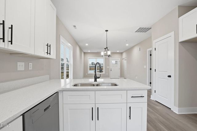 506 E Townsend Street, Dunn, NC 28334