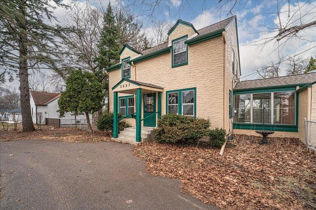 2697 Stillwater Road E, Maplewood, MN 55119