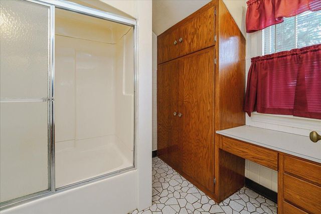 2697 Stillwater Road E, Maplewood, MN 55119