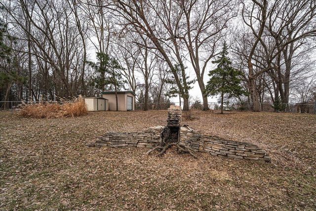 2697 Stillwater Road E, Maplewood, MN 55119