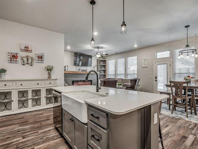 3755 Black Mesa Road, Norman, OK 73071