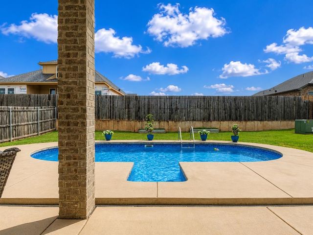 3755 Black Mesa Road, Norman, OK 73071