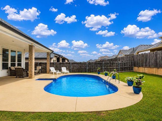 3755 Black Mesa Road, Norman, OK 73071