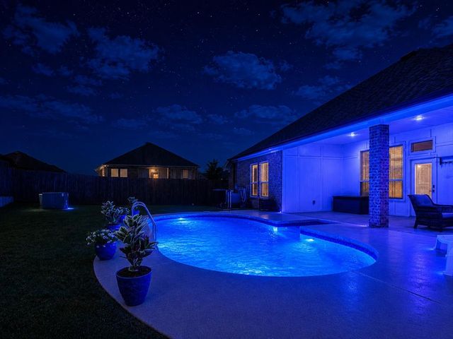 3755 Black Mesa Road, Norman, OK 73071