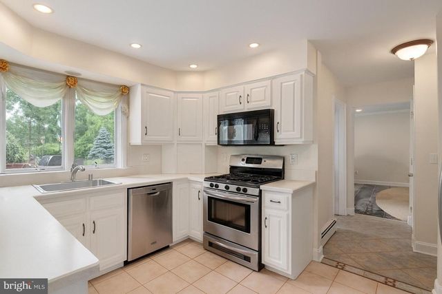 526 COUNTY ROAD 579, Ringoes, NJ 08551