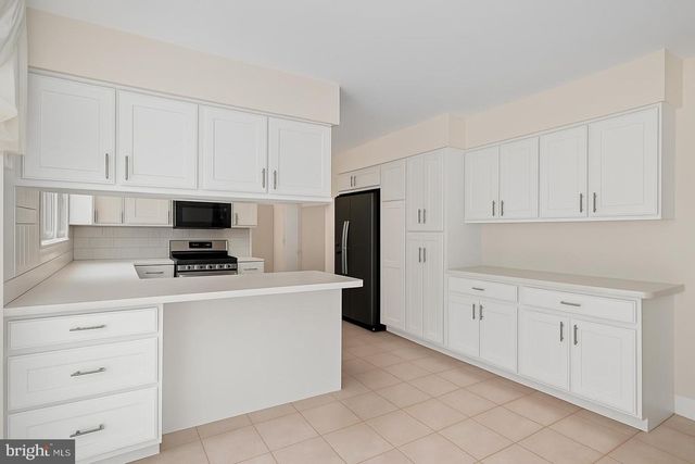 526 COUNTY ROAD 579, Ringoes, NJ 08551