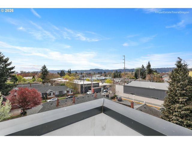 4929 N MARYLAND Ave, Portland, OR 97217