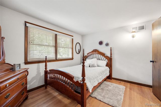 5321 S Nocturne Lane, Shelby Twp, MI 48316