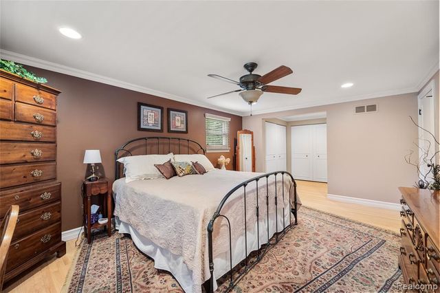 5321 S Nocturne Lane, Shelby Twp, MI 48316