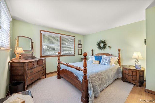 5321 S Nocturne Lane, Shelby Twp, MI 48316
