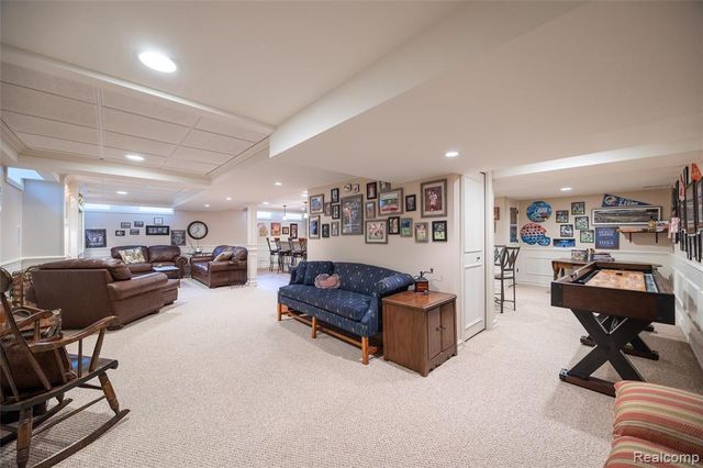 5321 S Nocturne Lane, Shelby Twp, MI 48316