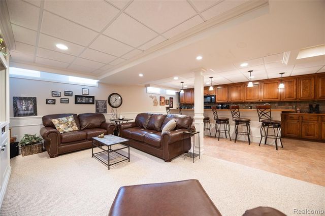5321 S Nocturne Lane, Shelby Twp, MI 48316