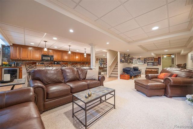 5321 S Nocturne Lane, Shelby Twp, MI 48316