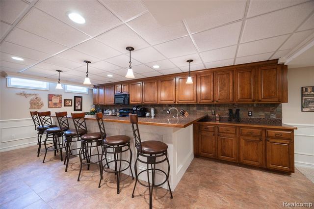 5321 S Nocturne Lane, Shelby Twp, MI 48316