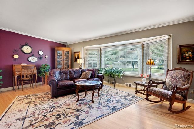 5321 S Nocturne Lane, Shelby Twp, MI 48316