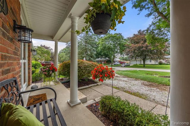 5321 S Nocturne Lane, Shelby Twp, MI 48316