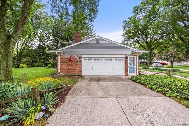 5321 S Nocturne Lane, Shelby Twp, MI 48316