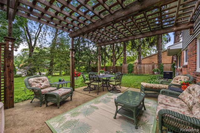 5321 S Nocturne Lane, Shelby Twp, MI 48316