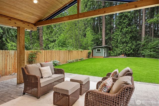 11117 318th Place NE, Carnation, WA 98014