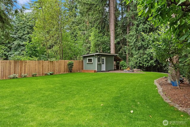 11117 318th Place NE, Carnation, WA 98014