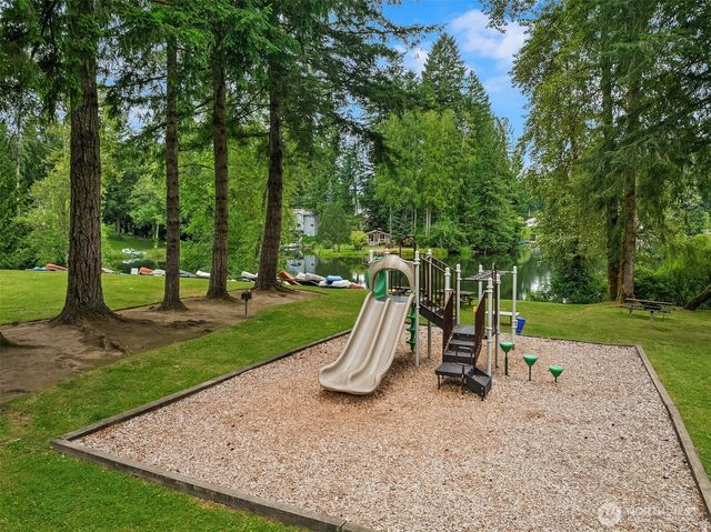 11117 318th Place NE, Carnation, WA 98014