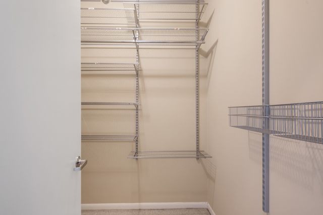 435 W Erie Street 2204, Chicago, IL 60654