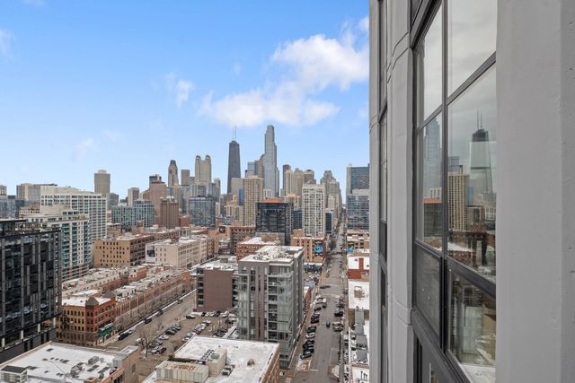 435 W Erie Street 2204, Chicago, IL 60654