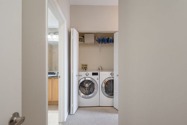 435 W Erie Street 2204, Chicago, IL 60654