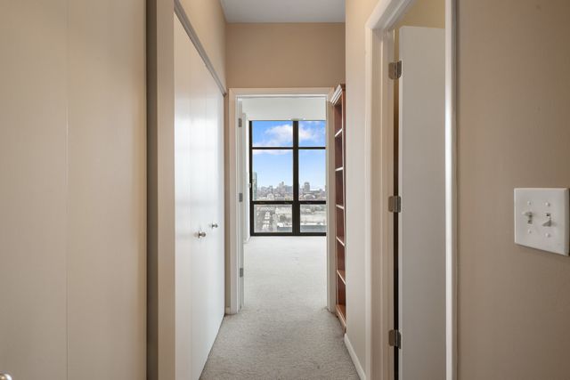 435 W Erie Street 2204, Chicago, IL 60654