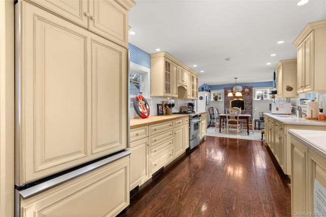 3500 Pine Neck Road, Southold, NY 11971