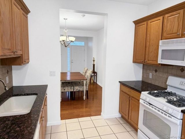 8 Symphony Drive, Lake Grove, NY 11755