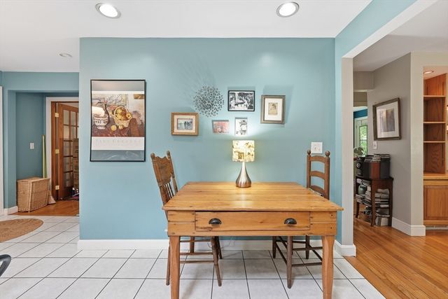 137 South St, Northborough, MA 01532