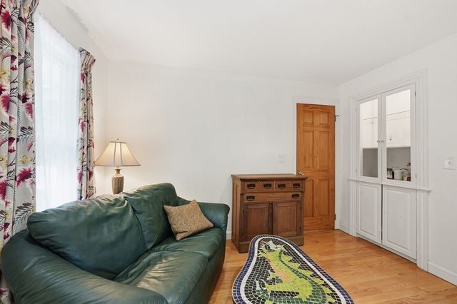137 South St, Northborough, MA 01532